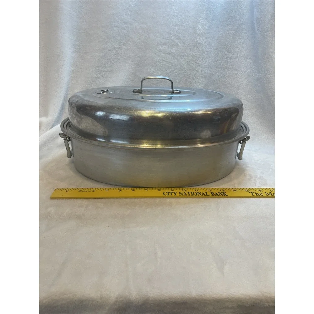 Vintage Oval Aluminum Roasting Pan with Domed Vented Lid Silver 18.5‎ Inch